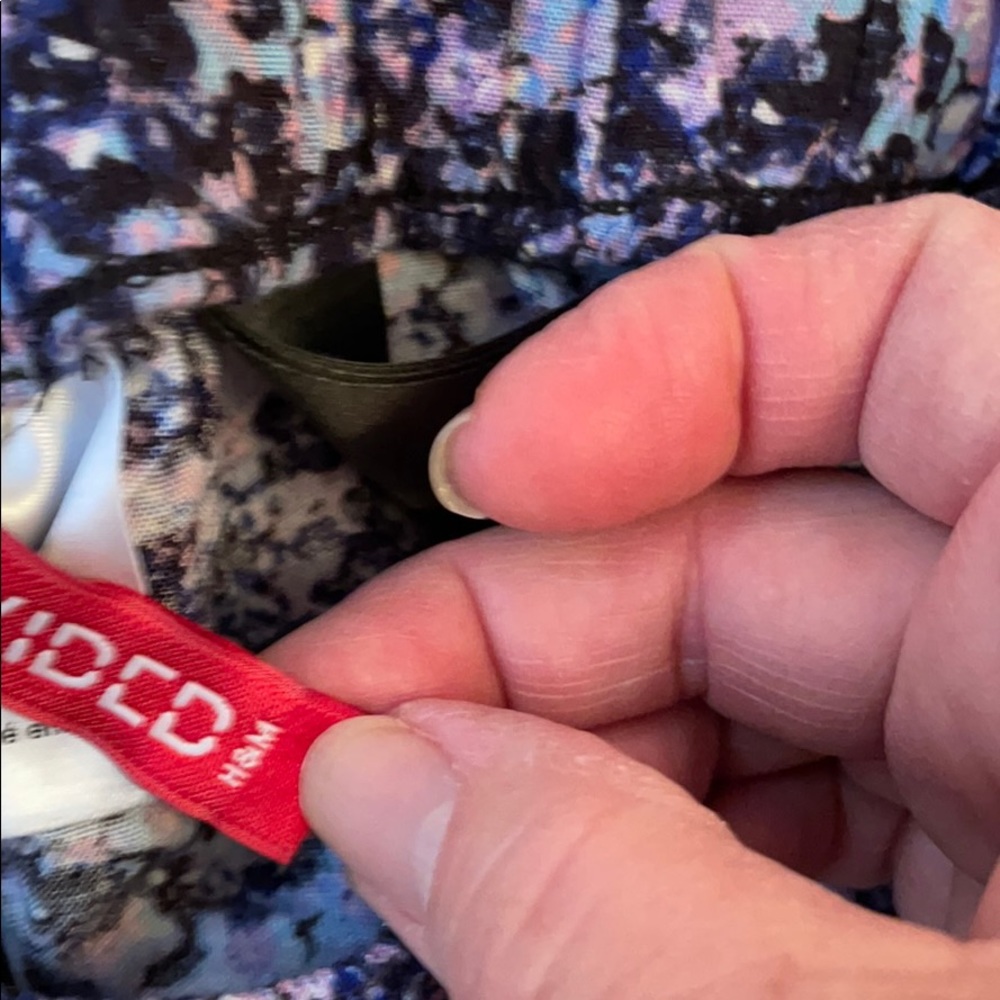 Floral dress shorts size 4 - Picture 4 of 5